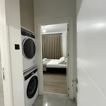 Apartman Modern Balcony Flat In Dereboyu - Walk Everywhere